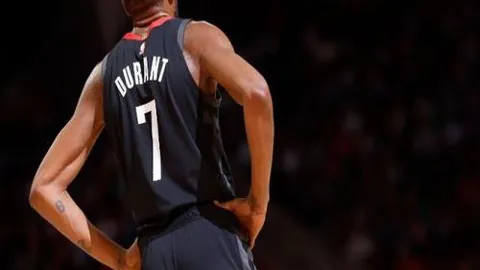 中品集团新春盛典2025荣耀启幕